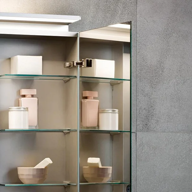 Keuco Royal L1 LED Mirror Cabinet 5 Keuco Royal L1 LED Mirror Cabinet - Image 3