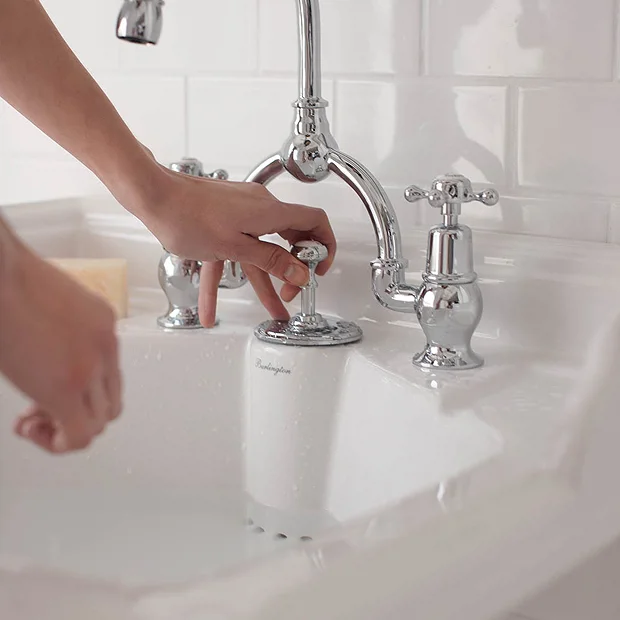 Burlington Classic Square 65cm Basin With Invisible Overflow/Waste & Pedestal 3 Burlington Classic Square 65cm Basin With Invisible Overflow/Waste & Pedestal