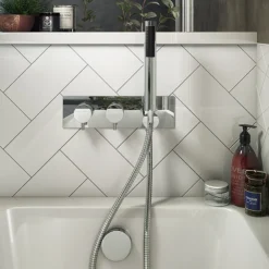 Cruze Round Shower System (200mm Fixed Head, Handset + Integrated Parking Bracket) -Shower Essence czsvhchpk2d4